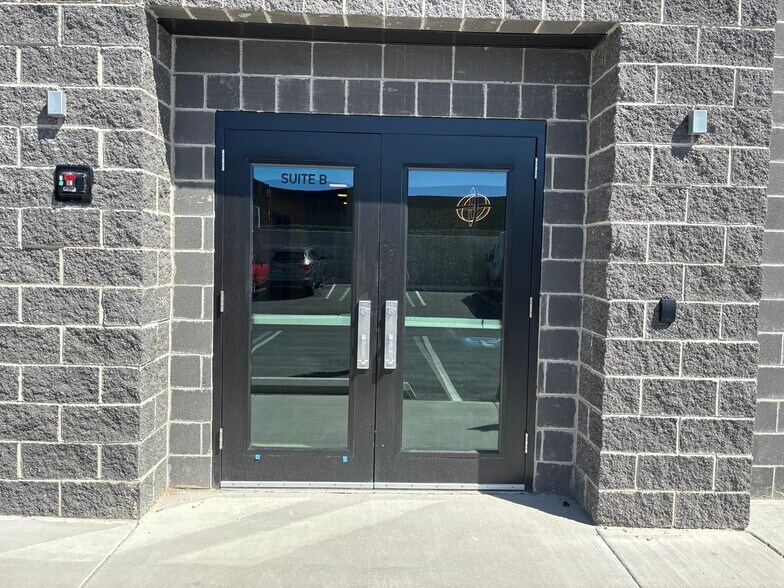 More Photos Of 1657 S. Boston St STE B, Lehi Industrial For Lease