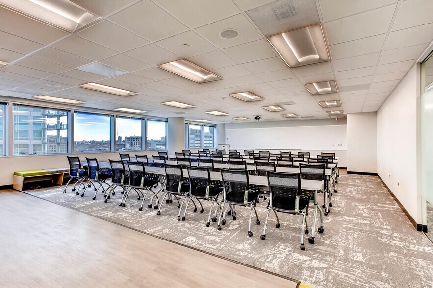 More Photos Of 1999 Broadway, Denver Office For Lease