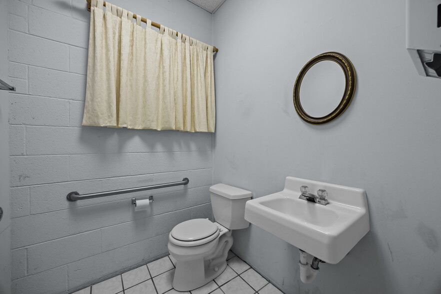 More Photos Of 4334 W Pine St, Farmville Religious Facility For Sale