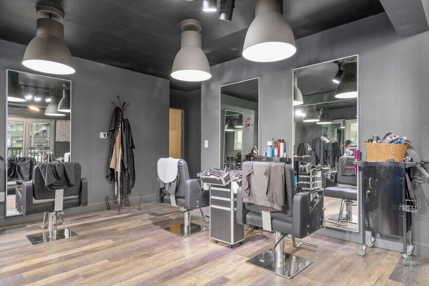 More Photos Of 509 E 13th Ave, Eugene General Retail For Sale