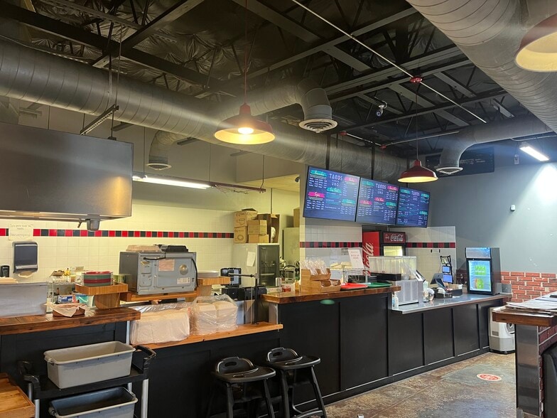 More Photos Of 2417 W Kennewick Ave, Kennewick Restaurant For Lease