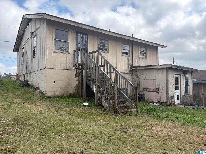 More Photos Of 1812 1st St NE, Center Point Land For Sale
