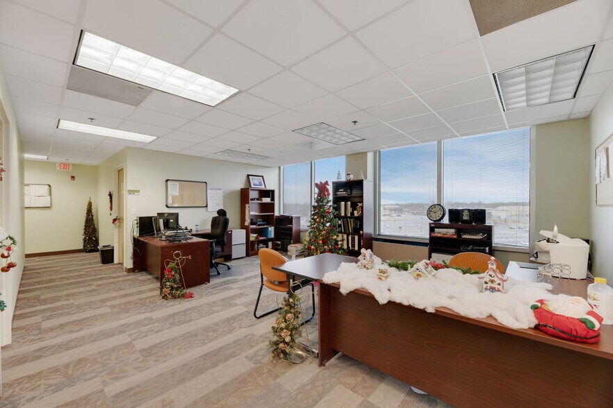 More Photos Of 4235 28th Ave, Marlow Heights Office For Sale