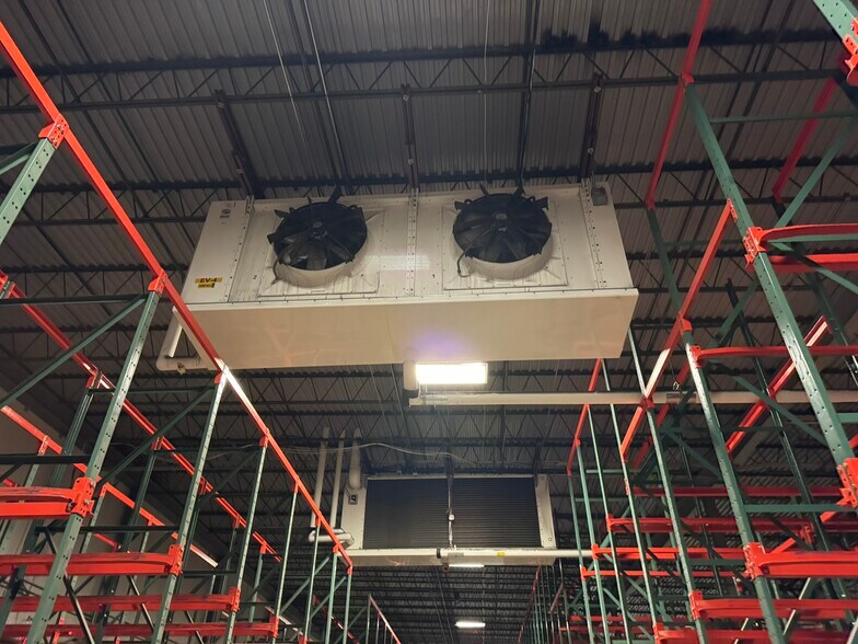 More Photos Of 220 W Ewing Ave, South Bend Refrigeration Cold Storage For Sale