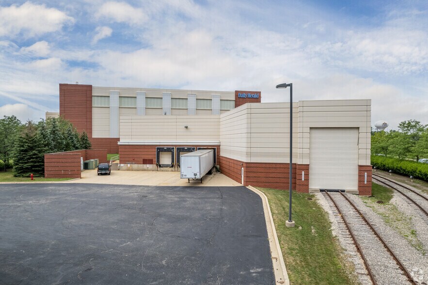 More Photos Of 1000 Albion Ave, Schaumburg Light Distribution For Lease