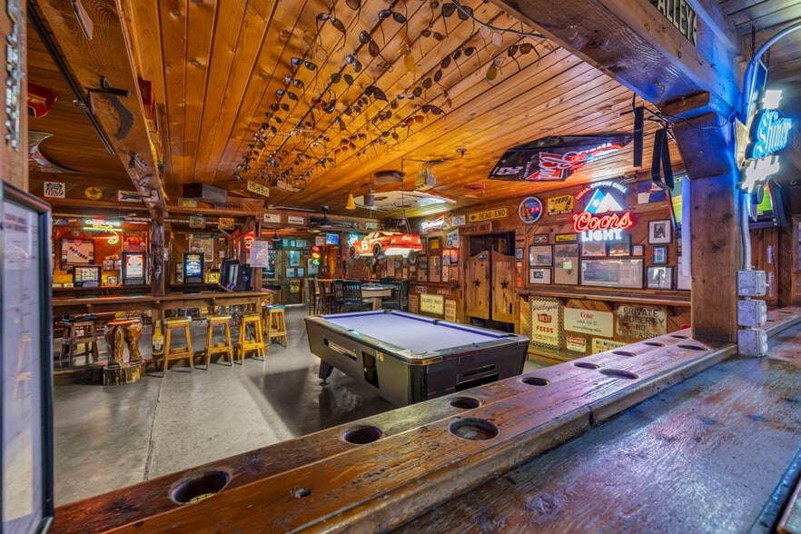 More Photos Of 1390 McQueeney Rd, New Braunfels Sports And Entertainment For Sale