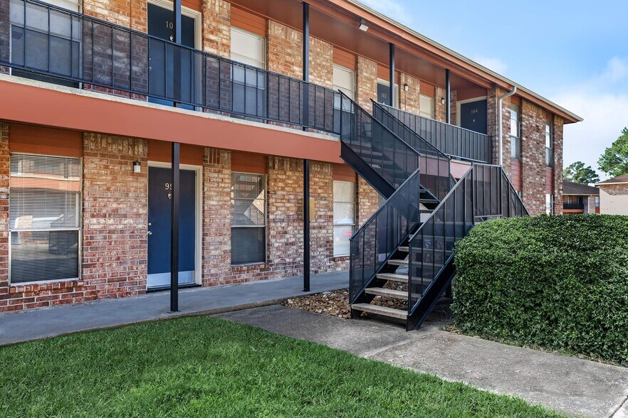 More Photos Of 4075 Laurel St, Beaumont Apartments For Sale