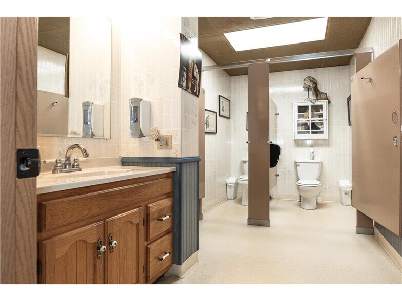 More Photos Of 102 E Centennial 84 Dr, New York Mills Restaurant For Sale