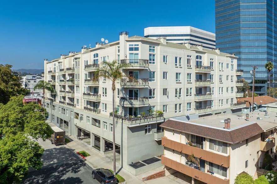 Primary Photo Of 12222 Wilshire Blvd, Los Angeles Apartments For Sale