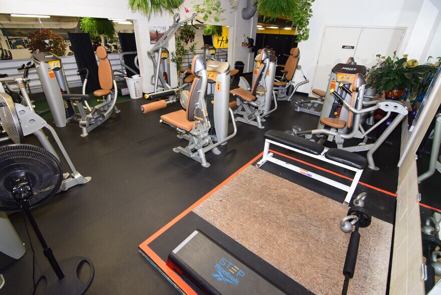 More Photos Of 1510-1520 Martin St, State College Sports And Entertainment For Lease