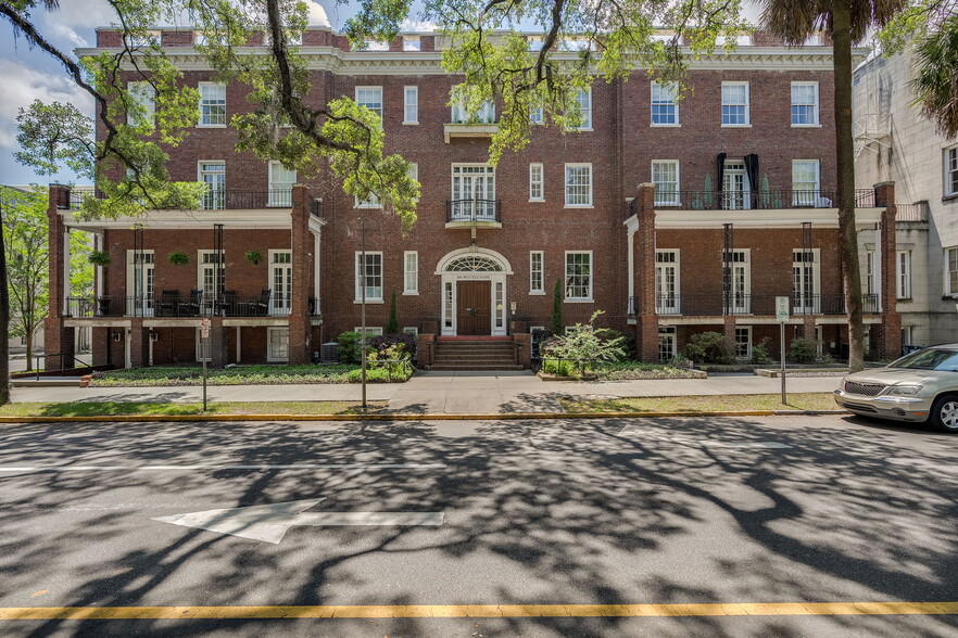 Primary Photo Of 105 W Oglethorpe Ave, Savannah Apartments For Sale