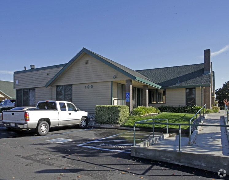 More Photos Of 4811 Chippendale Dr, Sacramento Unknown For Lease