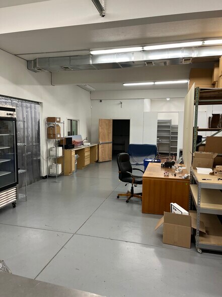 More Photos Of 1040 5th Ave, Lyons Manufacturing For Lease