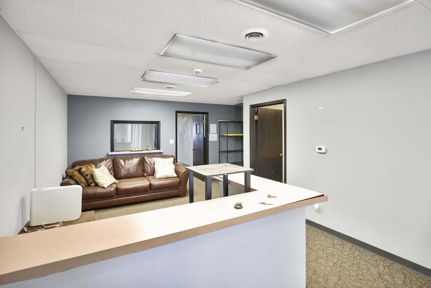 More Photos Of 1717-5765 NE 58th Ave, Des Moines Industrial For Sale