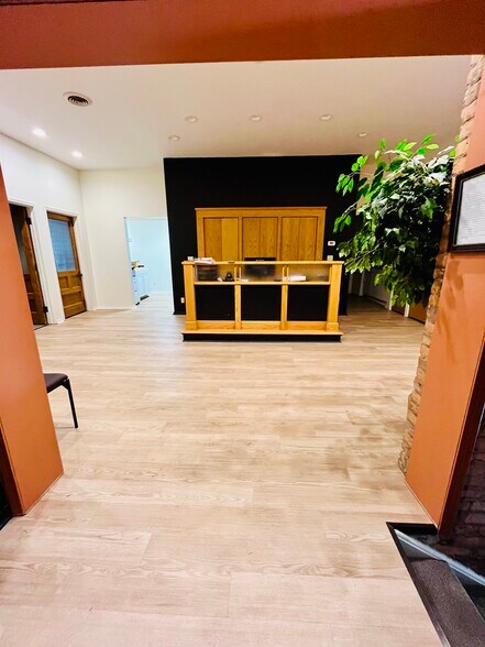 More Photos Of 610 Adams St, Toledo Office For Lease