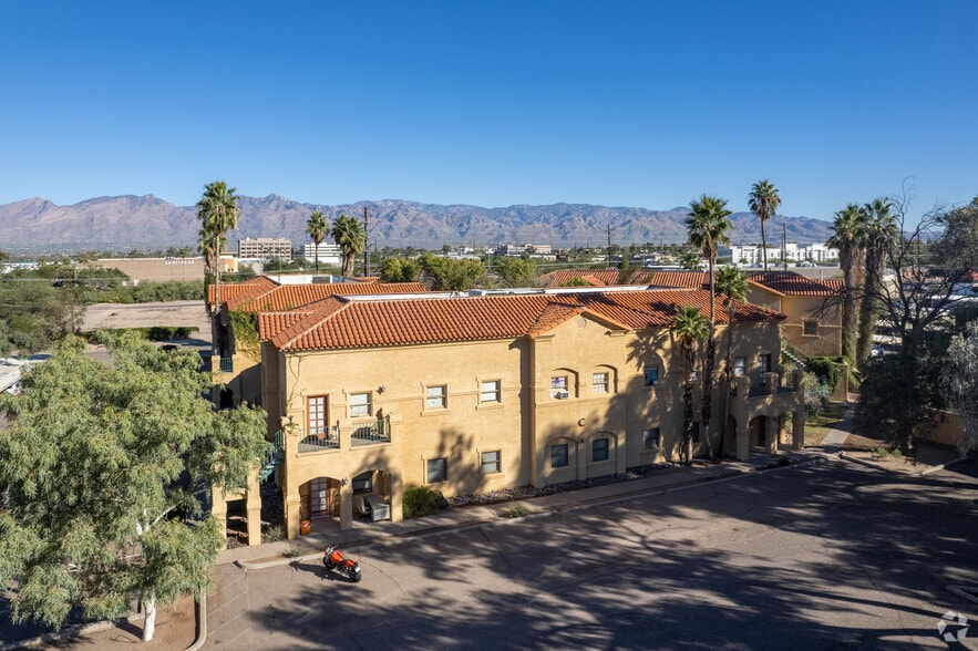 More Photos Of 326 S Wilmot Rd, Tucson Medical For Lease