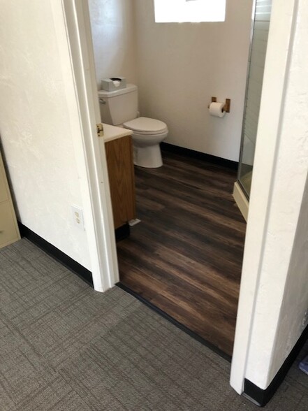 More Photos Of 122 4th St, Pittsburgh Manufacturing For Sale