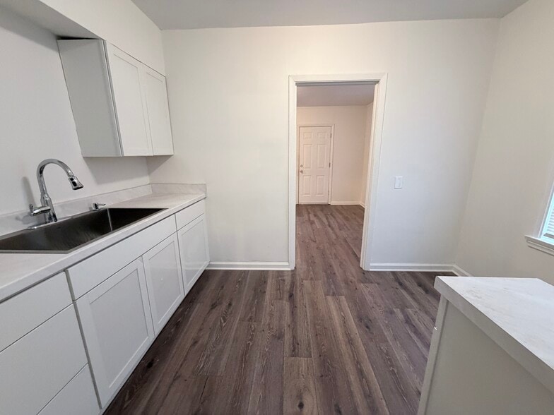 More Photos Of 3612 Park Ave, Memphis General Retail For Sale