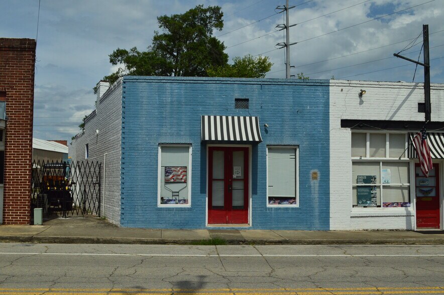 More Photos Of 893 Main St SW, Gainesville Bar For Lease