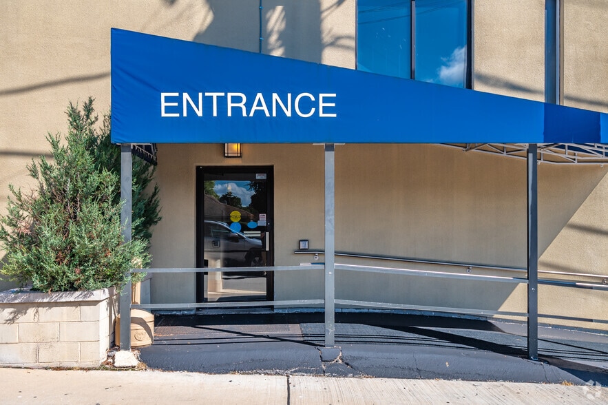 More Photos Of 10625 W North Ave, Milwaukee Medical For Lease