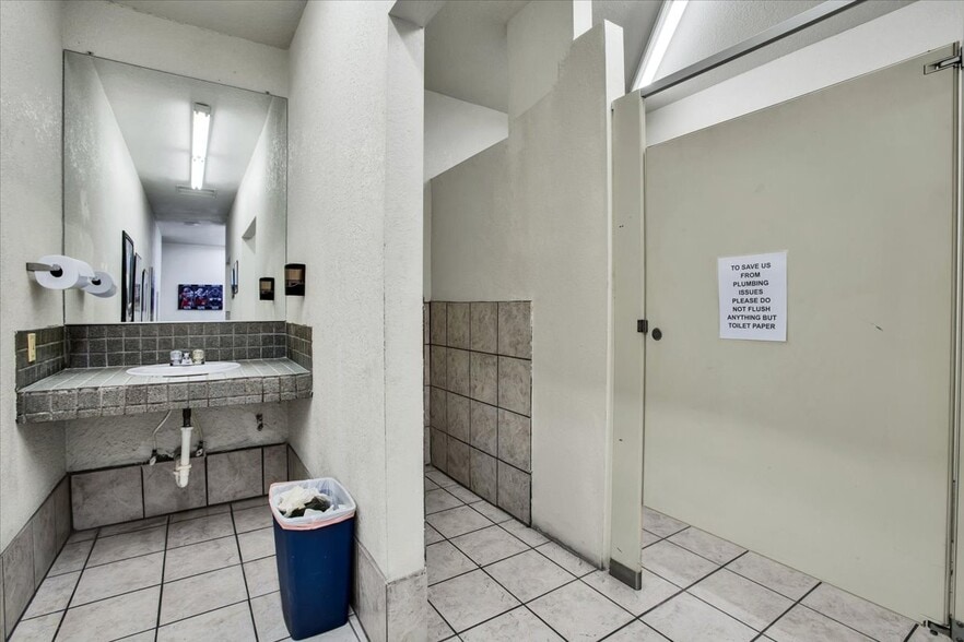 More Photos Of 73782 Two Mile Rd, Twentynine Palms Health Club For Sale