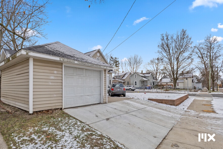 More Photos Of , Grand Rapids Multifamily For Sale
