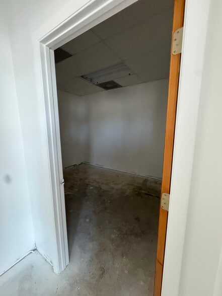 More Photos Of 3910 S Washington Ave, Titusville Office For Lease