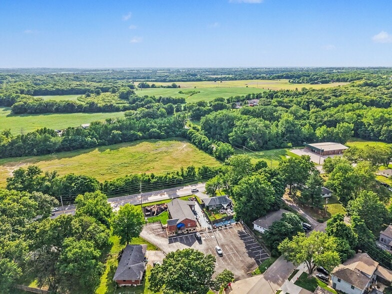 More Photos Of 303 N US Highway 169, Smithville Religious Facility For Sale