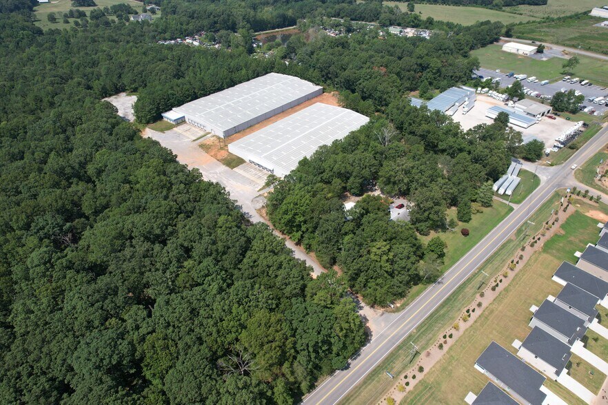 More Photos Of 3054 Fork Shoals Rd, Simpsonville Warehouse For Lease