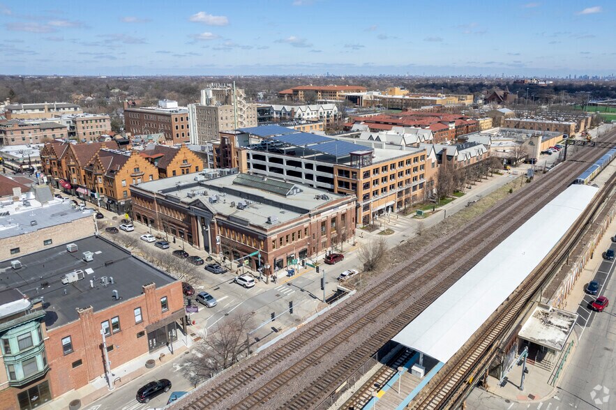 More Photos Of 104 N Oak Park Ave, Oak Park Office For Lease