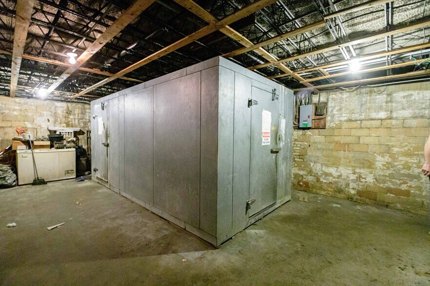 More Photos Of 134 W Lisbon St, Waynesburg Restaurant For Sale