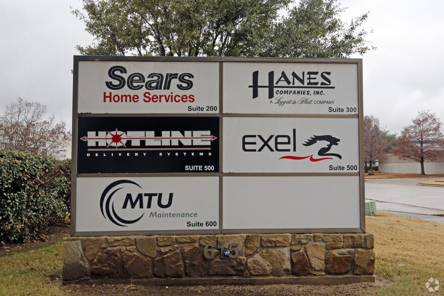 More Photos Of 615 Westport Pky, Grapevine Warehouse For Lease