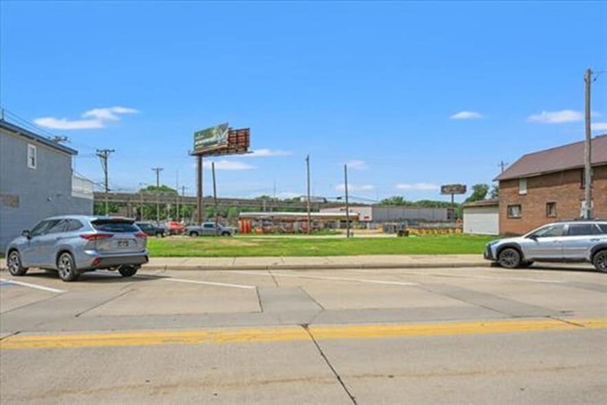 More Photos Of 166 Sinsinawa Avenue Ave, East Dubuque Land For Lease