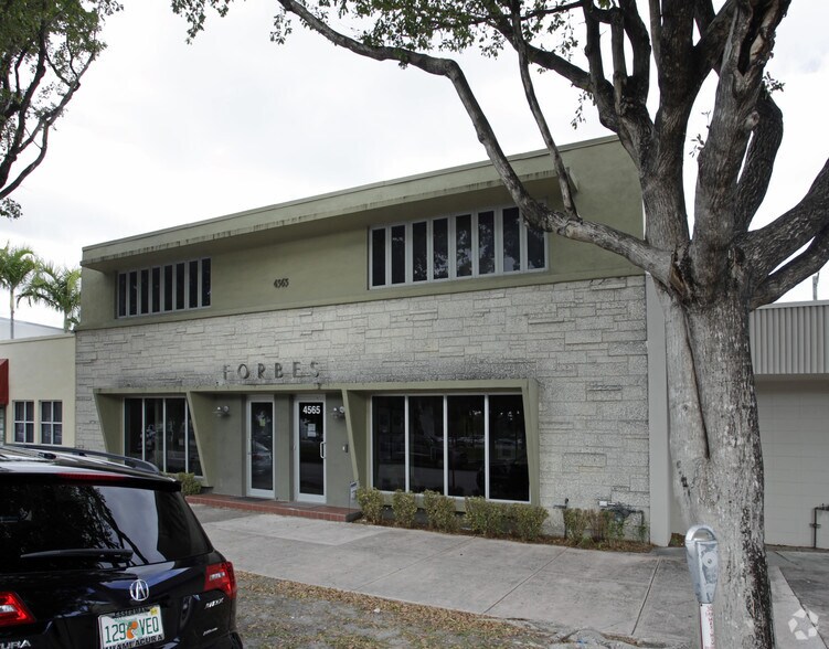More Photos Of 4565 Ponce de Leon Blvd, Coral Gables Office For Lease