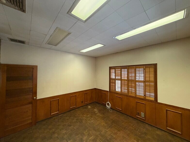 More Photos Of 141 E Acacia St, Stockton Office For Lease