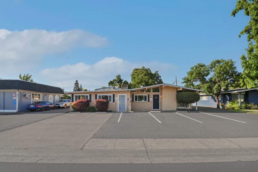 More Photos Of 4731 El Camino Ave, Carmichael Office For Sale