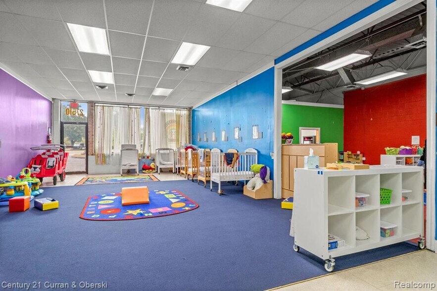 More Photos Of 27500-27520 Joy Rd, Livonia Freestanding For Lease