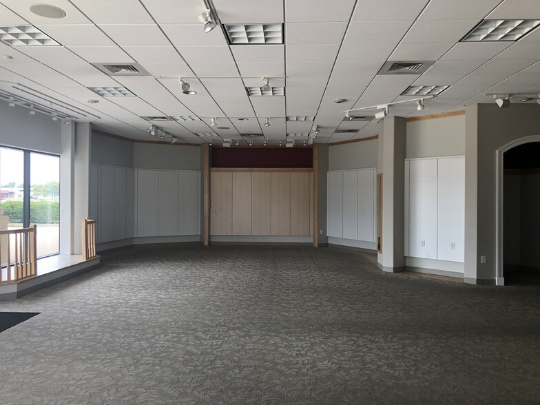 More Photos Of 5040 Frederica St, Owensboro Storefront For Lease