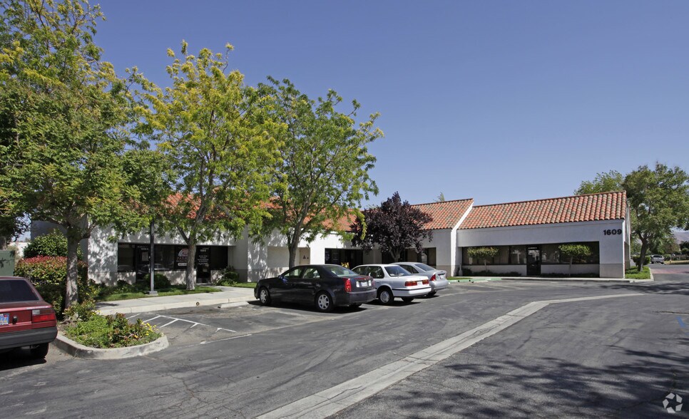More Photos Of , Palmdale Office For Sale