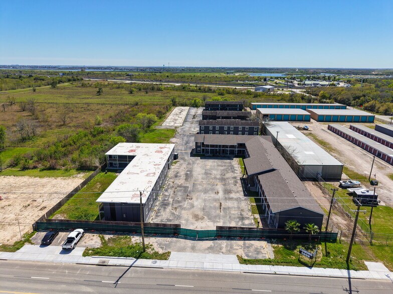 More Photos Of 1727 Main St, La Marque Apartments For Sale