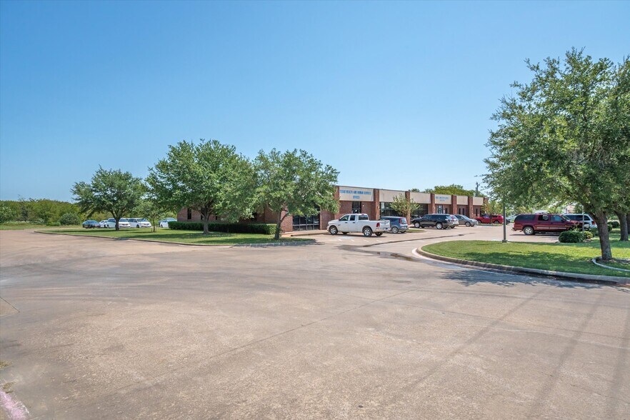 More Photos Of 2525 E Highway 175, Kaufman Office For Sale