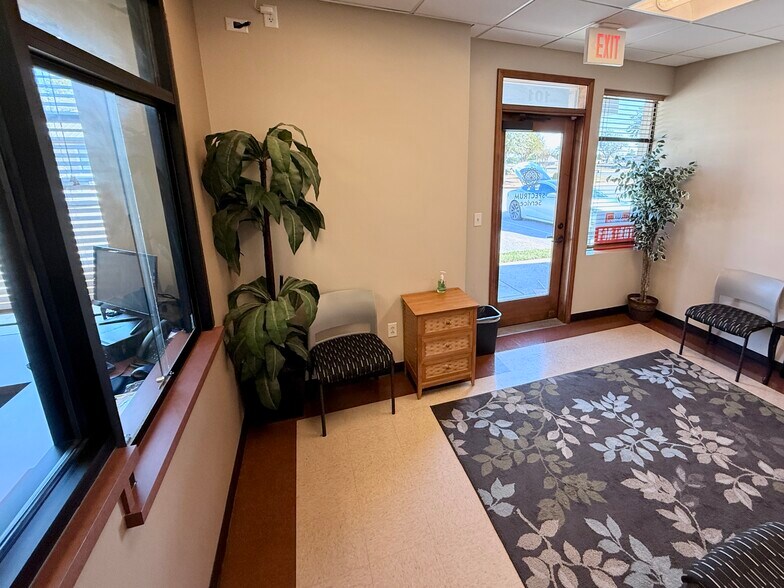 More Photos Of 901 Cypress Creek Rd, Cedar Park Medical For Sale