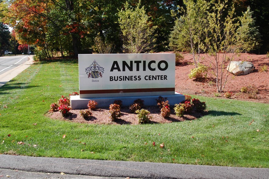 More Photos Of 289 Elm St, Marlborough Warehouse For Lease