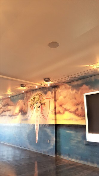 More Photos Of 1390 S Coast Hwy, Laguna Beach Storefront For Lease