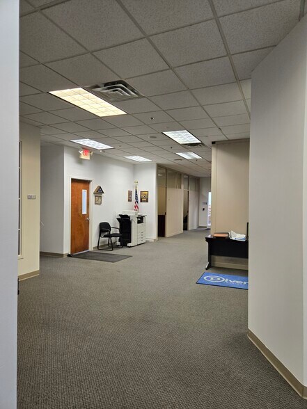 More Photos Of 363 Market St, Kenilworth Warehouse For Lease