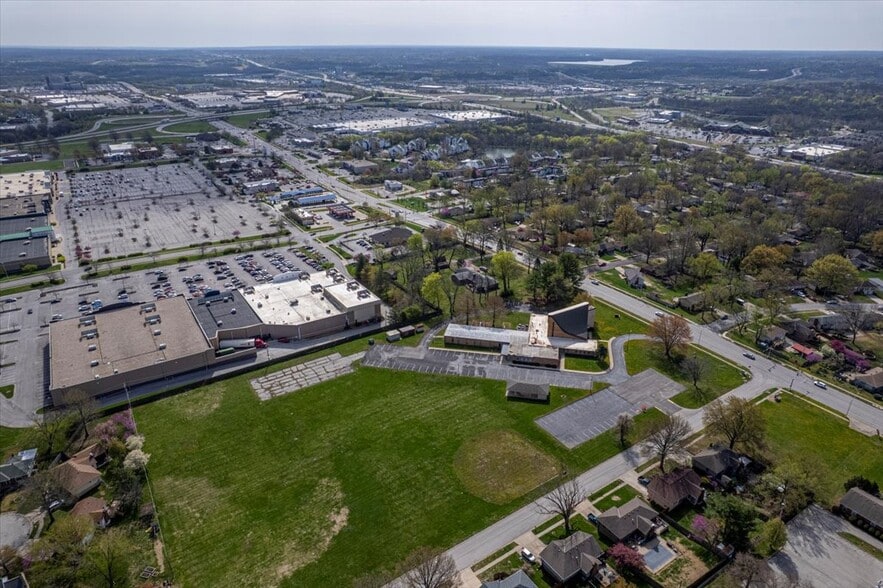 More Photos Of 17200 E 39th St S, Independence Religious Facility For Sale