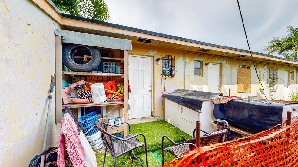 More Photos Of 1478 NW 2nd Ave, Florida City Multifamily For Sale
