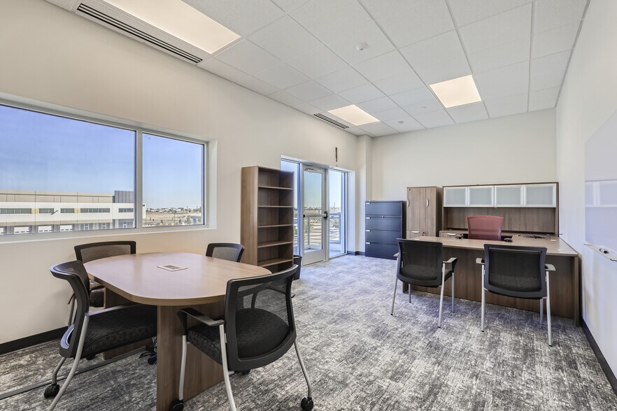 More Photos Of 26100-26120 E 68th Ave, Aurora Unknown For Lease