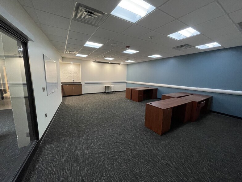 More Photos Of 1720 Wyandotte St, Kansas City Office For Lease