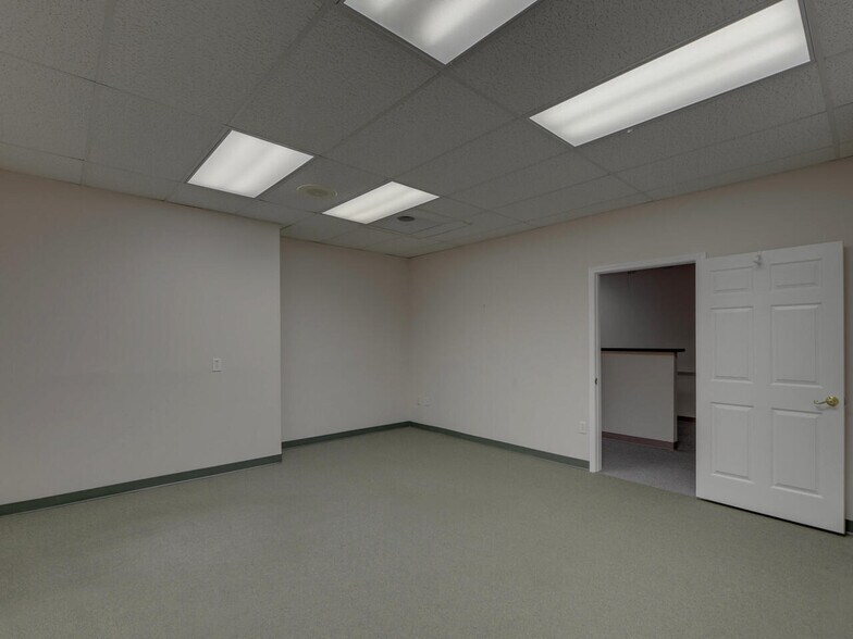 More Photos Of 134 Hurricane Shoals Rd, Lawrenceville Storefront Retail Office For Sale